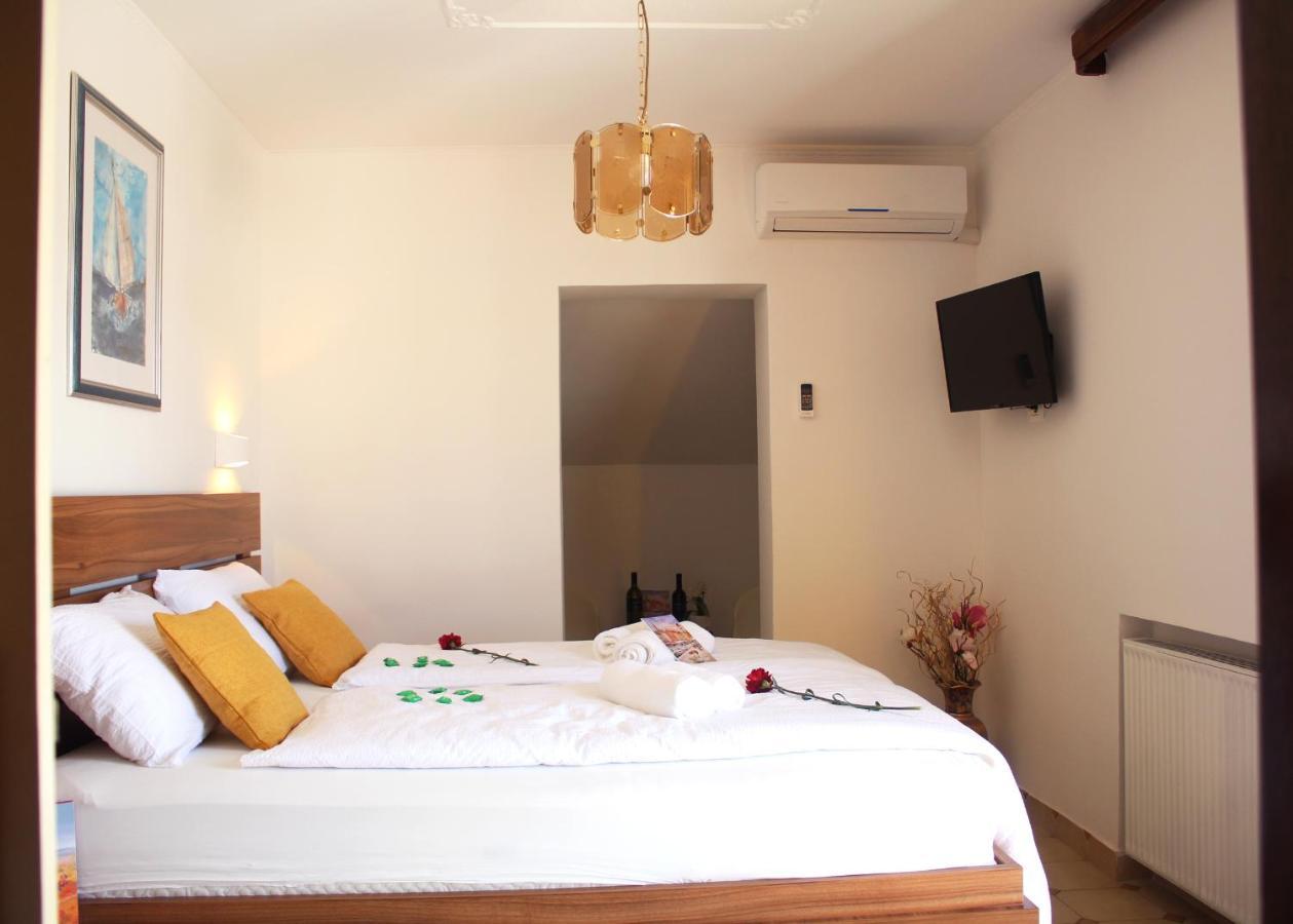 Villa Puric โรวีน ภายนอก รูปภาพ